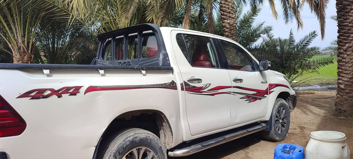 هايلوكس موديل2017
وارد سعودي

محرك 2700، 4 سلندر،بدون تنقيص 5 نمر 
فور ويل 4*4
اشاير بلمري 
جام كهرباء
تحكمات استيرن
لد الأمامي
درع لامامي
دواسات جانبيه
مسجل 
هوك خلفي
تخم تاير جديد
مكفوله كفالة عامة
السعره 235ورقه
الرقم الهاتف***********
الموقع نجف لاشرف/المشخاب
