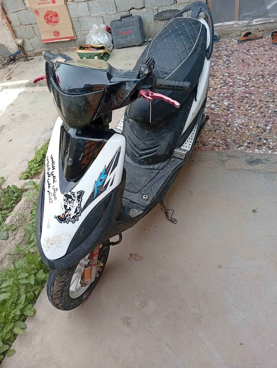 دراجه ماكس عدله يباني مفتوحه مره وحده دراجه حلوه مال شغل سلف هندر عوزها ترتيبات بصيطه مكاني بابل ابو غرق مقابيل طاقه كهرباء ***********.  السعر 425بيها مجال حك الجيه
