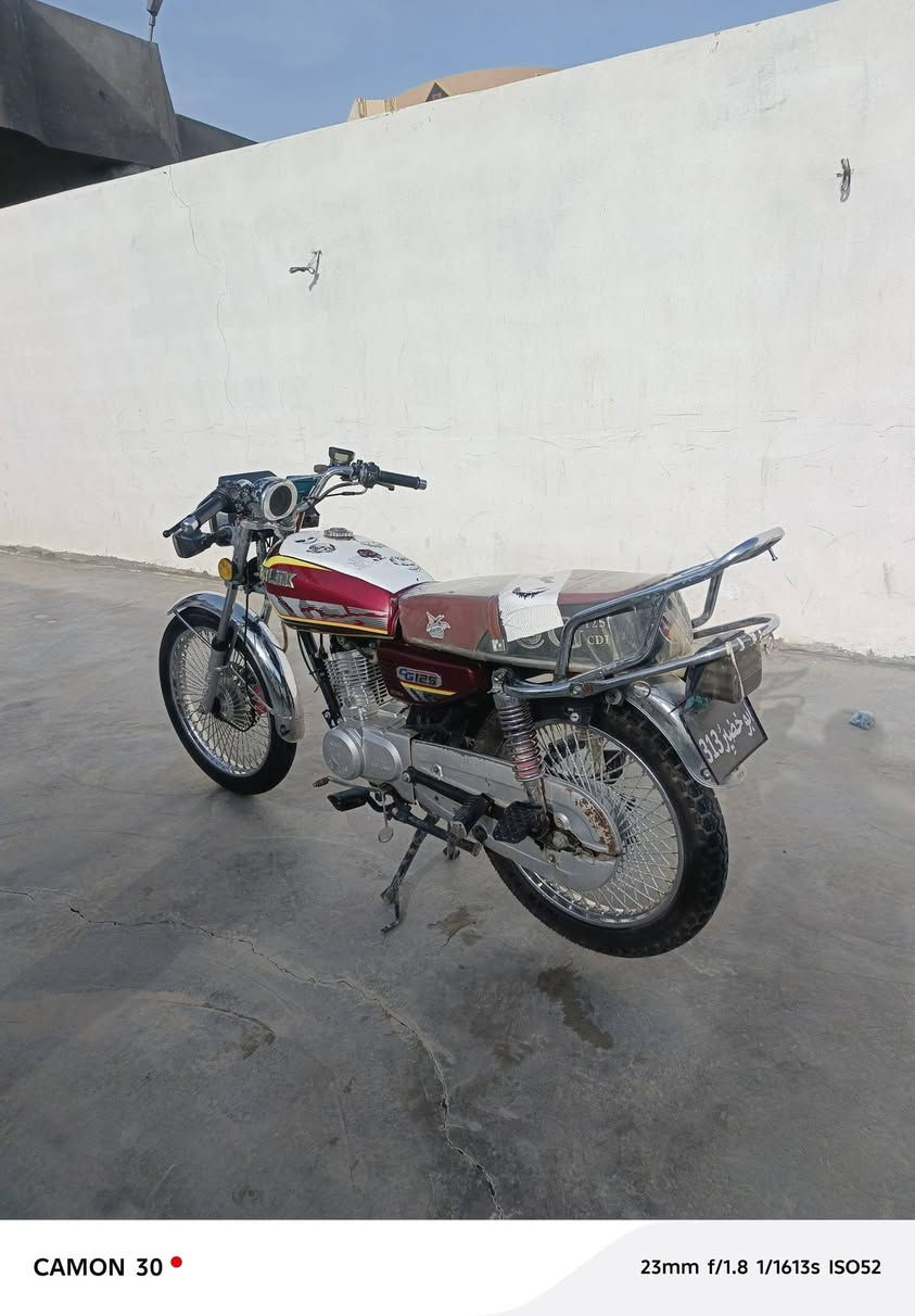 مراوس بدراجه حربي 24.25.
سلام عليكم دراجه تايكر 24 نضيفه ومرتبه كلشي شغال مكاني ديالى سراجق رقم ***********مراوسس فقططط
