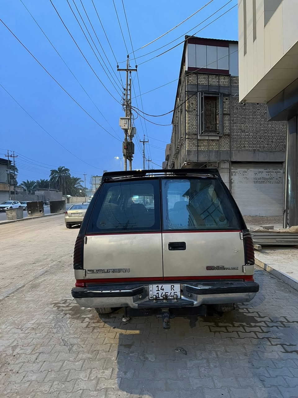 سلام عليكم للبيع جمسي فحل 8 برغي مديل 1992 رقم بصره سنويه 2028 صاعده هزه جديده راعيه يريد تحويل مكينه 454 تاكل الكاع كير 1000 معلك ع نمره 2 السعر 43 وبيه مجال العنوان البصره رقم الهاتف ***********
