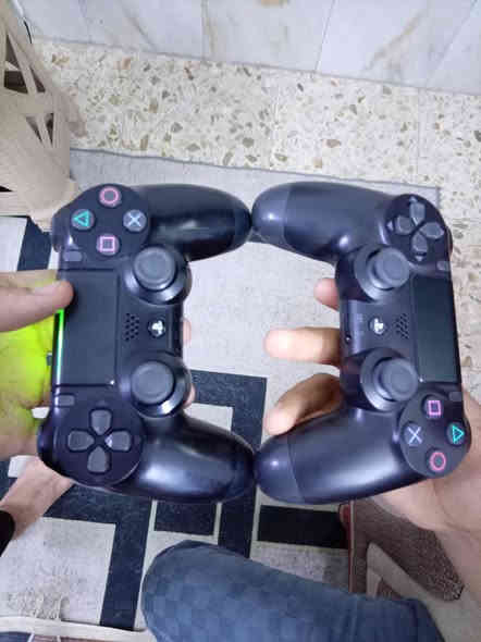 بلي ٤ سلم طك كارتون جوستكات ٢ ذاكرة ٥١٢ رايدة ٢٥٠ وبي مجال ***********
