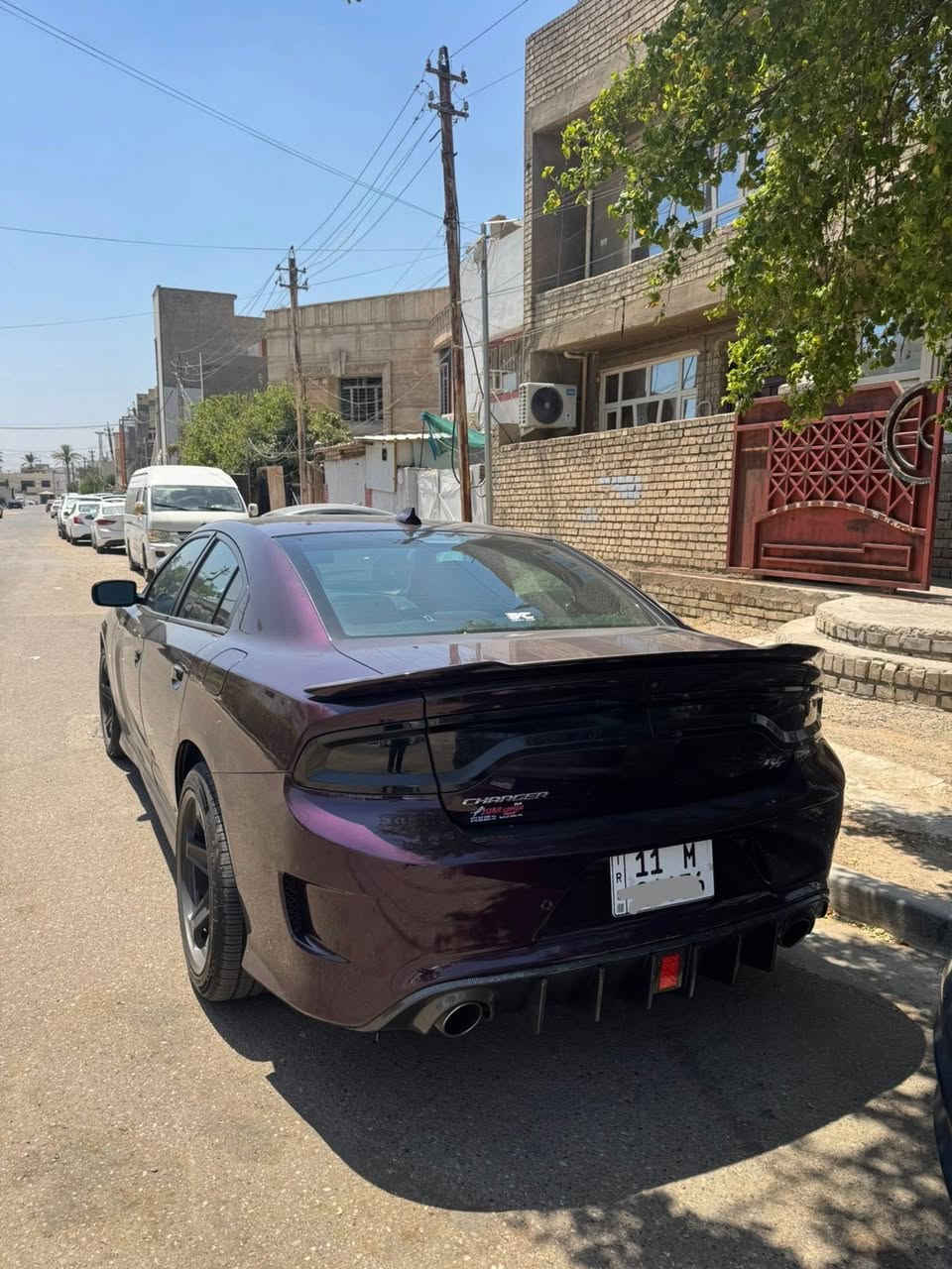 السلام عليكم تشارجر
جارجر هيمي RT 2022
السياره كلش حلوه ونضيفه 
بدون ايرباك السياره بصمتين
بيه صبغ جاملغ امامي وبيه صبغ بسيط بجاملغ الخلفي والامامي موضح بلتقرير مالته
ماشيه بس 27 الف ميل بعده جديده
السياره مالته التراي كلش حلو
بولش وحمام مسويله السياره جاهزة على اخر حبايه
رايده 245 وبيه مجال
مكانه بغداد ورقمه بغداد 
للتواصل ***********
