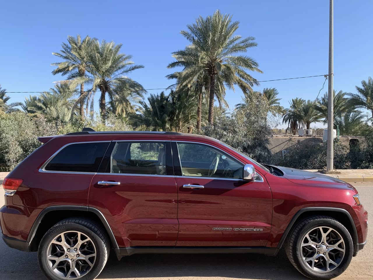 سلام عليكم جيب شيروكي2019 وارد كندي كفاله حته الدعاميات لا بارد لا رصعه لا تكحيل و لا تبديل گير محرك تبريد تدفئه                                                                              مواصفات المتد معروفه  
بصمه أبواب
تشغيل عن بعد
دبل بانوراما
أشاير بل مري
نقطه عمياء
رادار أمامي 
رادار خلفي
كشنات كهرباء
جنطه كهرباء
سستم صوت
توقف ذاتي
لد زنون عالي ناصي
سياره مال جناي ماشيه 92 
رقم مميز 
بعد هواي مواصفات ماذكرتهن
للاستفسار ***********
أثير ***********
