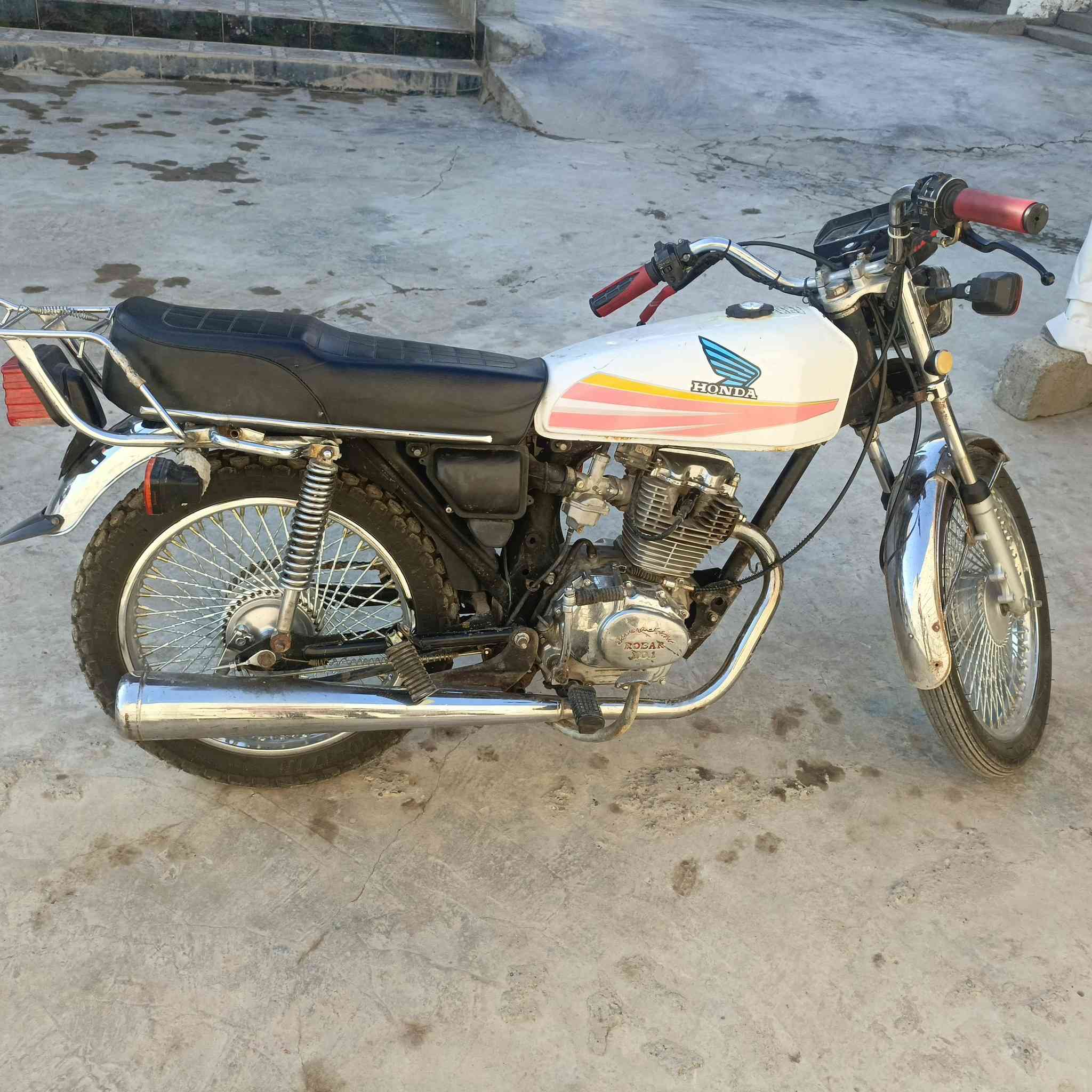 موطور للبيع روبر 2019نص هندر
سعر: 250
‏‪***********‬‏
