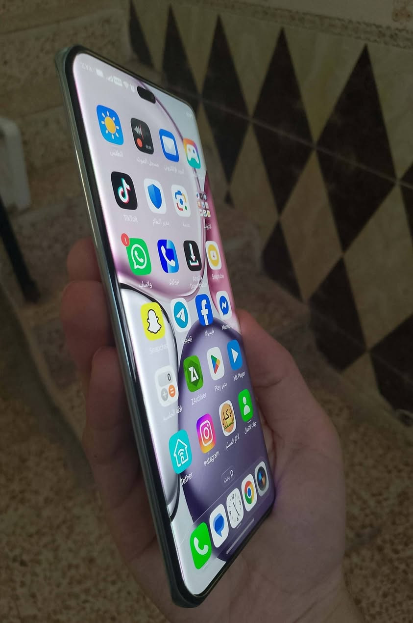 هونر x9c للبيع جديد
مع شاحنه 66 واط +باكيت

بطاريه 6600 🔋

سعر 345
***********
