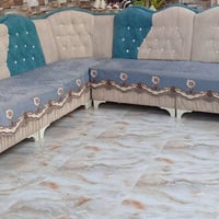 ديوان حرف L السعر مناسب  للتواصل الرقم بي واتساب  07781570618