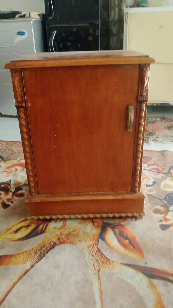 كومديات ثنين السعر ثنينهن 40.            ***********
