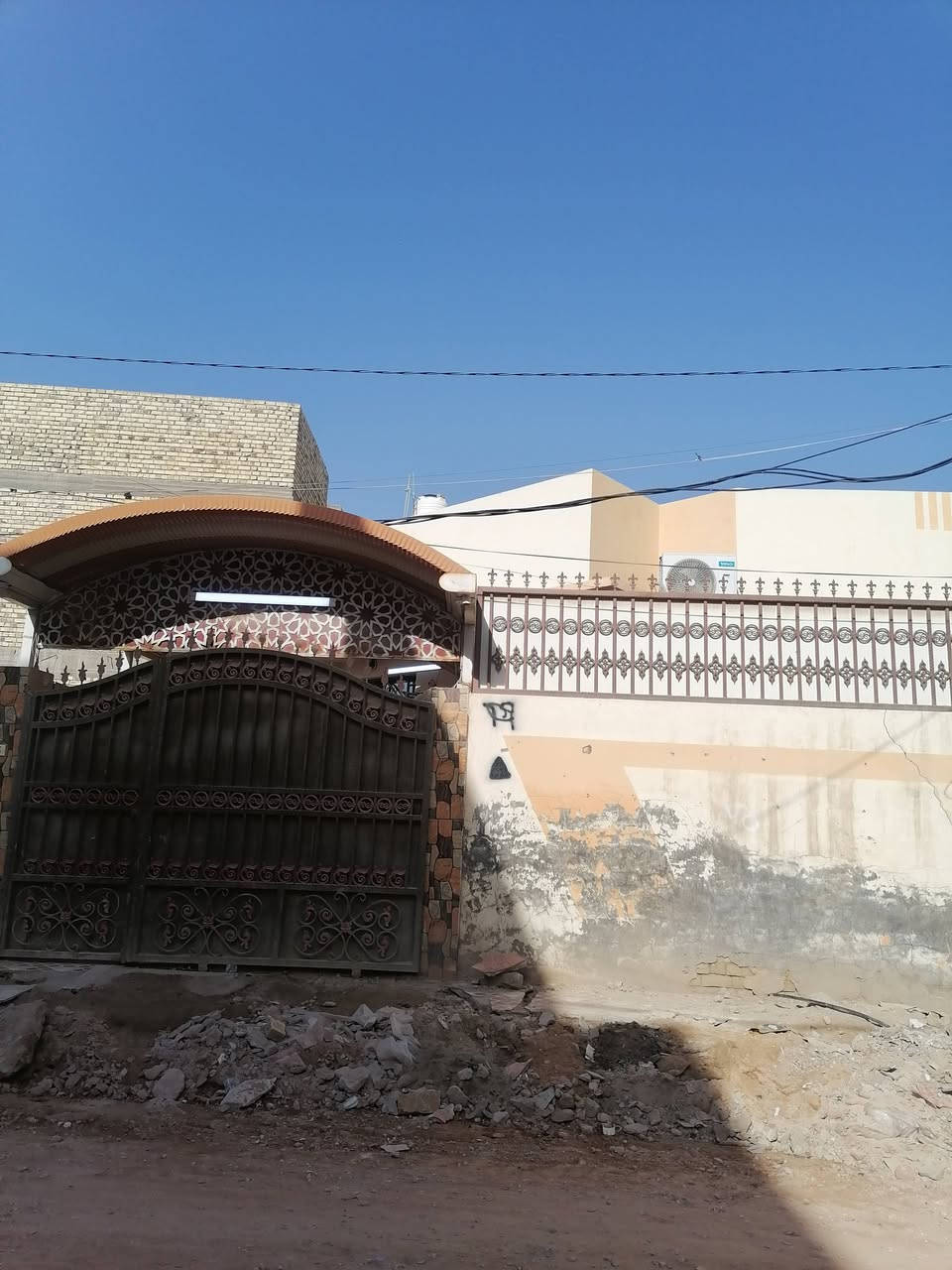 بيت للايجار في حي الزهراء قرب المعهد الفني ٢٠٠ متر بناء حديث مع كيزر وماطور ماء ومراوح السعر ٤٠٠ غرفه واحدة واستقبال حديث تغليف وصاله ومطبخ وصحيات داخليه وخارجيه

للتواصل خاص


**إذا كنت صاحب هذا الإعلان وتريد حذفه لأي سبب، رجاءا أرسل رسالة إلى الدعم الفني**