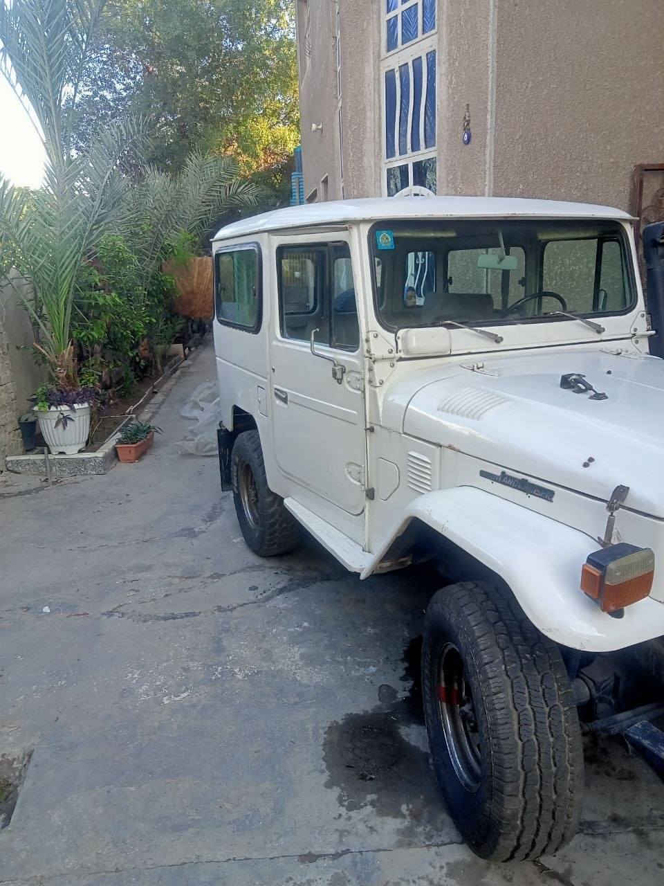 سلام عليكم شلونكم شباب
اف جي للبيع 
موديل 1982 المعرف لا يعرف 
عكرب تحويل ثاني يوم السيارة بسمي 
مكانها بغداد الرقم *********** 
اخوان ممتوجد بل فيس بس اتصال
