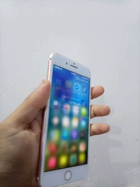 جهاز مكفول بدون اي شكال بطاريه ١٠٠ مبدل شاشة 