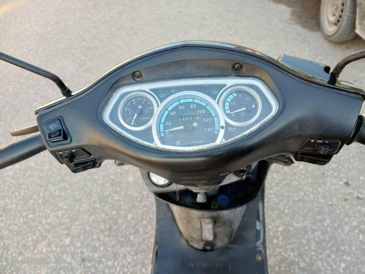 للبيع دراجه كامكو G4مكينه حاويه قبل شهر مشدودة الدراجه علفحص بيع مستعجل 450نهايتها وكل كفراتها ختم واحد ☝***********الشراي يتصل
