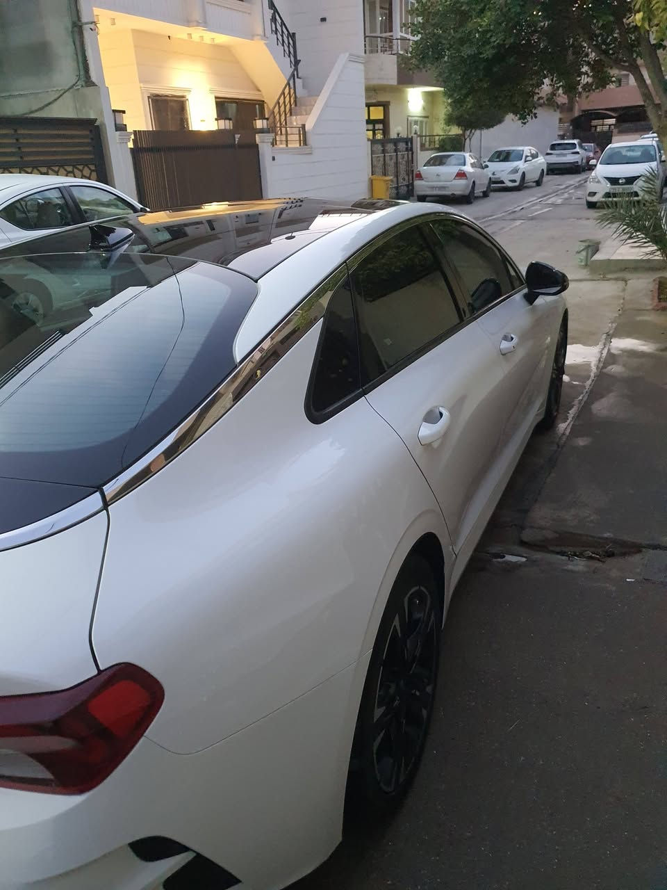 سلام عليكم k5 فول مواصفات 2023 جي تي لاين
بانوراما داخل أحمر بقيه مواصفات معروفه 
بيها ربع بونيد صبغ
أقل من نص جاملغ أمامي 
نص جاملغ خلفي 
ماشي 48 الف ميل
بدون رقم يترقم شمالي وياها 90 يوم للترقيم
سعر 159
***********
 
مكان سيارة كركوك
