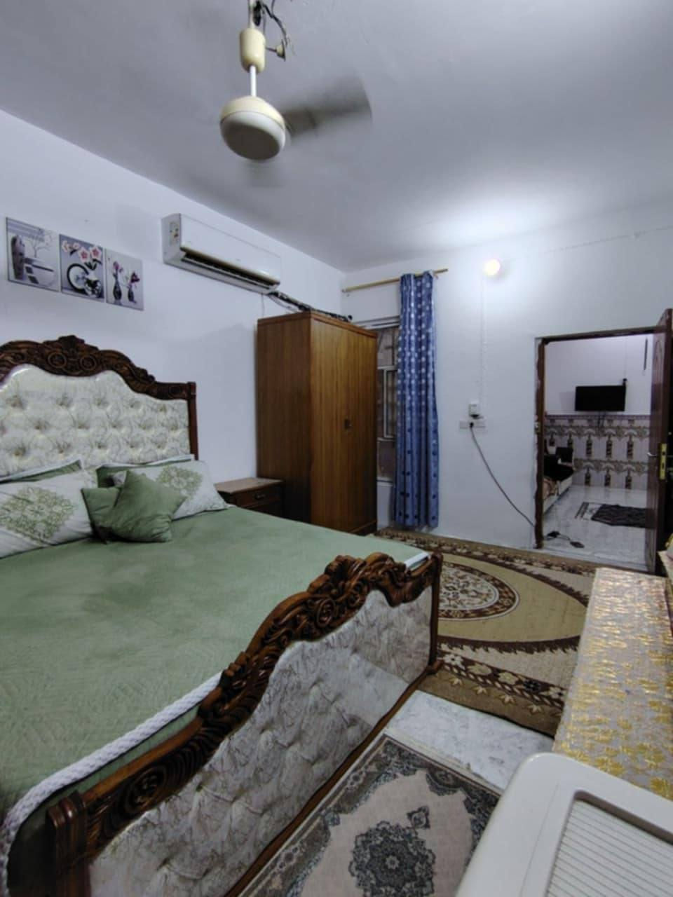 💢السلام عليكم 

☘️يالله.... ياكريم... يارزاق

🏦دار سكـــــــــــــن للبيع طابوو صرف 

📍العنوان:- حي الحضاره مقابيل منتزه 

📏المساحه:- 120م طابقين عگاده 

☘️محتوياته:-

✅غرف نوم عدد 4

✅صالتين 

✅مطبخ 

✅استقبال 

✅صحيات 

✅طارمه... ومناور.. وحديقه 
ـــــــــــــــــــــــــــــــــــــــــــــــــــــــــــــــــــــــــــــــ
#للاستفسار اكثر:- خاص او واتساب 

#هاتف:- ***********

#هاتف:- ***********

#مراجعـــــــة مكتب دبي للعقار والمقاولات العامه 

#عنوان المكتب سايدين الجمهوري مقابل مدرسة القدس
