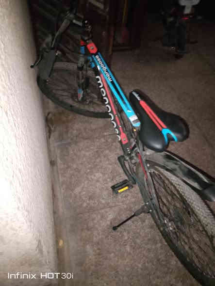 السلام عليكم بايسكل رياضي للبيع مبي اي نقص السعر 150 بي مجال حك الجيه مكاني اعضميه*********** متواجد فقط واتساب وماسنجر
