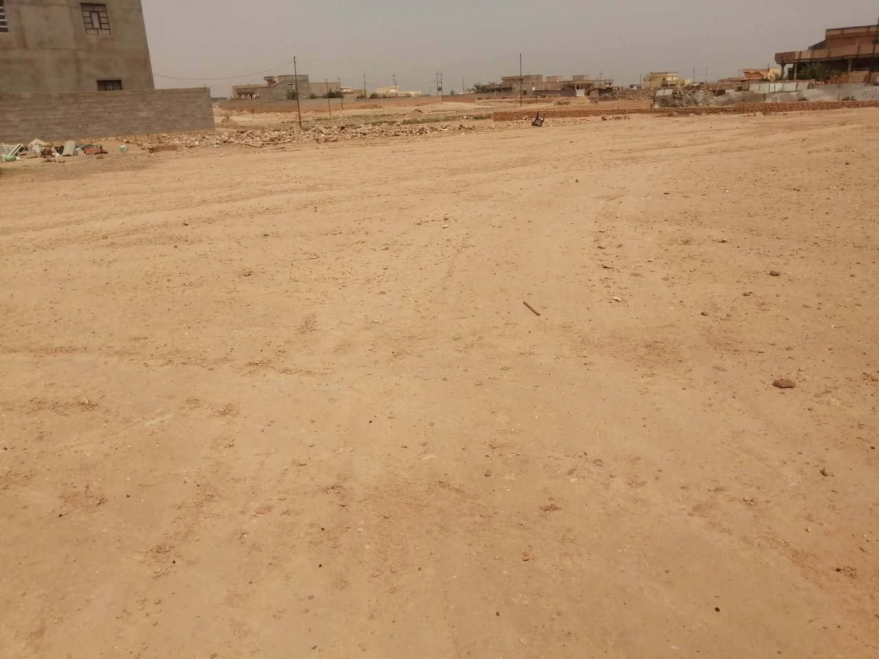 مكلف بالنشر ..
قطعة ارض ركن 400 متر للبيع بالقرب من جامع الحواري محاطه بالسكن والماء والكهربا قطعه حلوه ومرتبه مباشره تنبني لوسعره ب7 وبيهه مجال للاستفسار ***********
