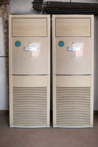 للبيع داخليه 5طن سبلت نوع ميديا، السعر مناسب 07707828352