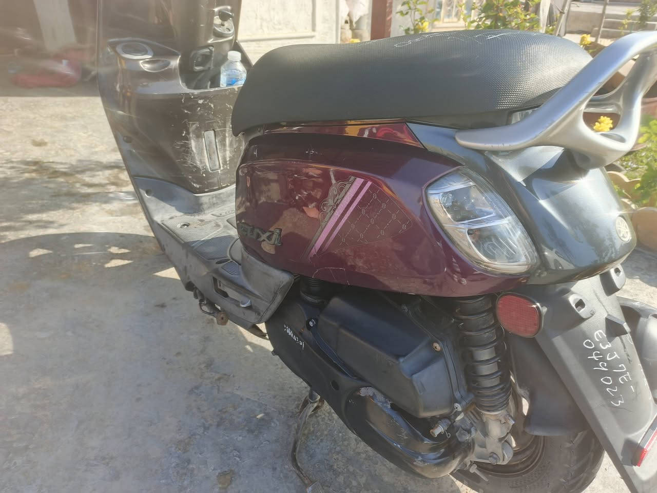 السلام عليكم
بوليس 2016 يوماها ختم واحد موا تقليد غير هل شي تأخذ دراجه بلاش
لون مميز 
سلف شغال نكره وحده
لايت لونين
اشاير شغالات
حساسات كامله دراجه
دشبول وعداد بانزين وعداد سرعه ونظام دشبول كله شغال
مكينا كفرات قبق بانزين كله ختم يوماها 
عنواني بغداد 
السعر 850 وبيها مجال انشاءلله 
رقمي ***********
