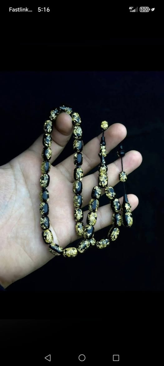 أجمل و احلي نوعية سبحة جام طيارة الي بيها ورق ذهب بداخلة عيار ٢٢ الآن موجود بثلاث الوان مختلفه للتواصل عبر واتساب *********** و نحن بخدمتكم

