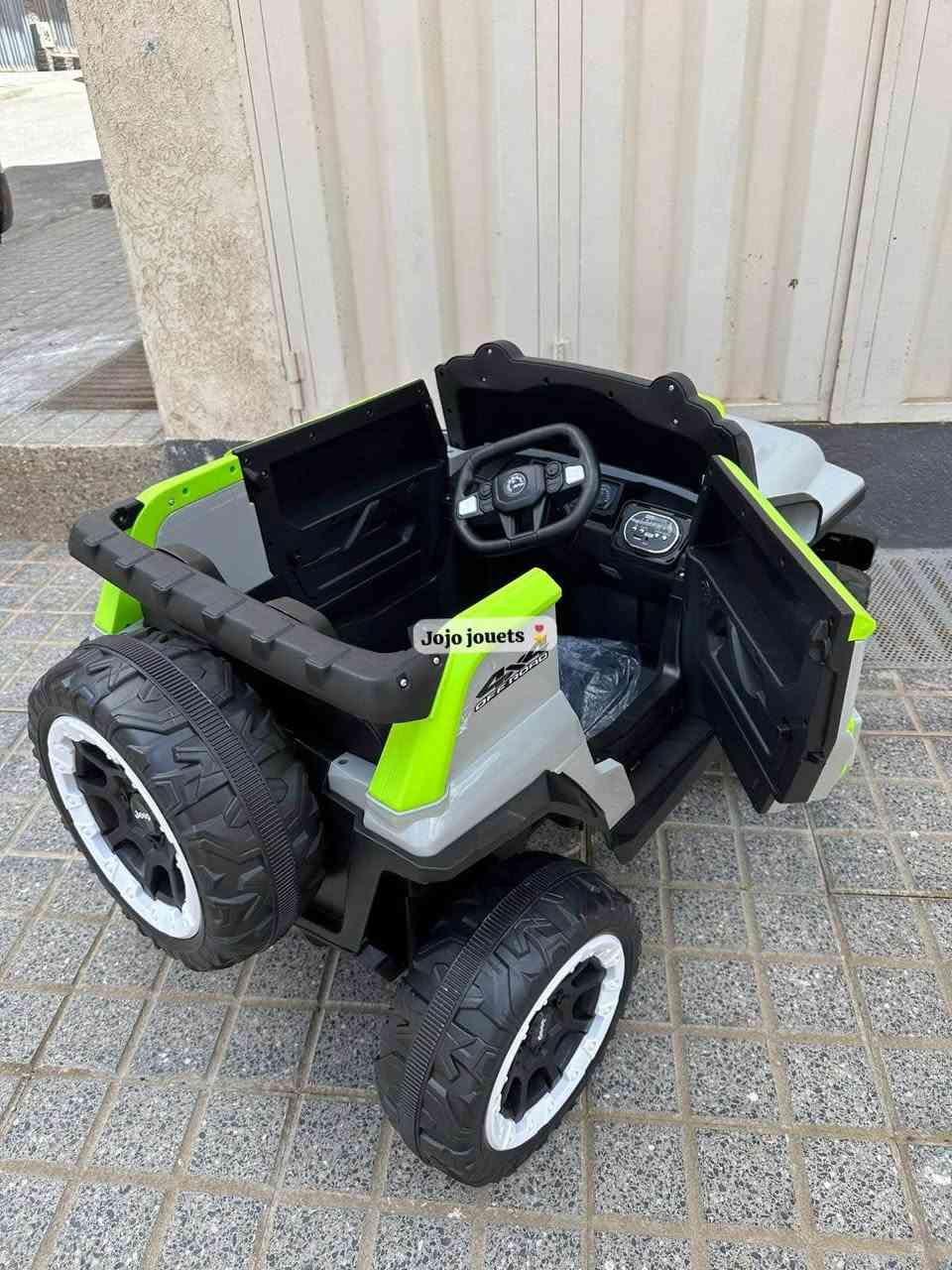 VOITURE ÉLECTRIQUE JEEP 4x4 12V ⚡️

✅🎖️JOJO JOUETS🎖️✅
🔵‼️HARES DEGDEG‼️🔵
✔️Batterie 12V7AH. 
✔️4 Moteurs 💪.
✔️Télécommande 2,4 GHz.
✔️Fonction balançoire.
✔️Lumière Avant LED.  
✔️Lumière d’ambiance LED. 
✔️3 Niveaux de Vitesse. 
✔️Design ergonomique.
✔️USB et Aux pour la musique.
✔️1 Place. 
✔️Tranche d'âge : 1 à 8 ans. 
✔️Portes ouvrables. 
✔️Vitesse maximale : 10 km/h
✔️Ceinture de sécurité.
✔️Contrôle de l'app Téléphone 📱 . 
✔️ Capacité de charge :30 Kgs.

Les Couleurs Disponibles : Blanc / Rouge / Gris. 

‎📦🚚التوصيل مجاني لجميع المدن مع الدفع عند الإستلام. 

🔵‼️HARES DEGDEG‼️🔵 الدار البيضاء, المغرب


**إذا كنت صاحب هذا الإعلان وتريد حذفه لأي سبب، رجاءا أرسل رسالة إلى الدعم الفني**