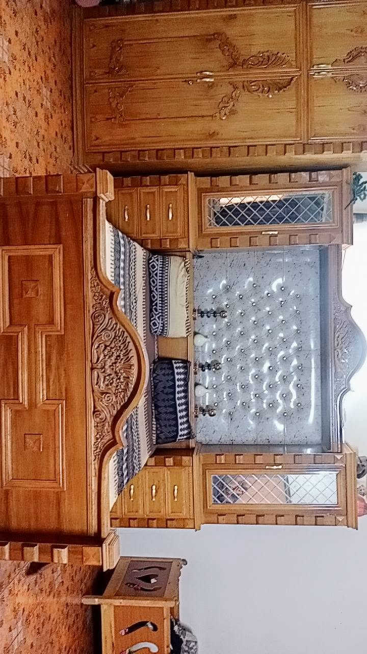 غرفه نوم كلش جديده شخط مابيهاا سعرها مليونين و100 وبيها مجال🩵
***********
