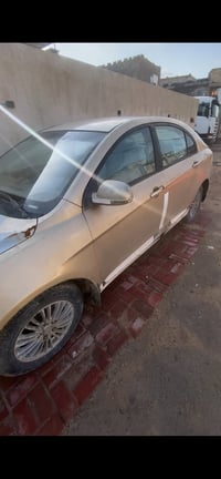 ام جراند E7 • ٢٠١٤ • فتيس مبدل