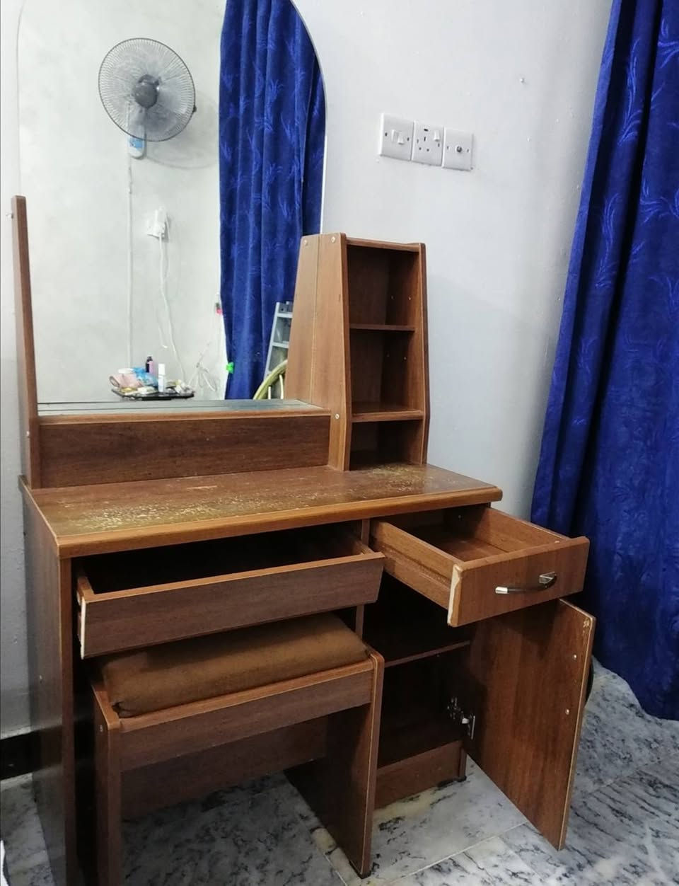 غراض للبيع
العنوان بغداد حي الجامعة


**إذا كنت صاحب هذا الإعلان وتريد حذفه لأي سبب، رجاءا أرسل رسالة إلى الدعم الفني**