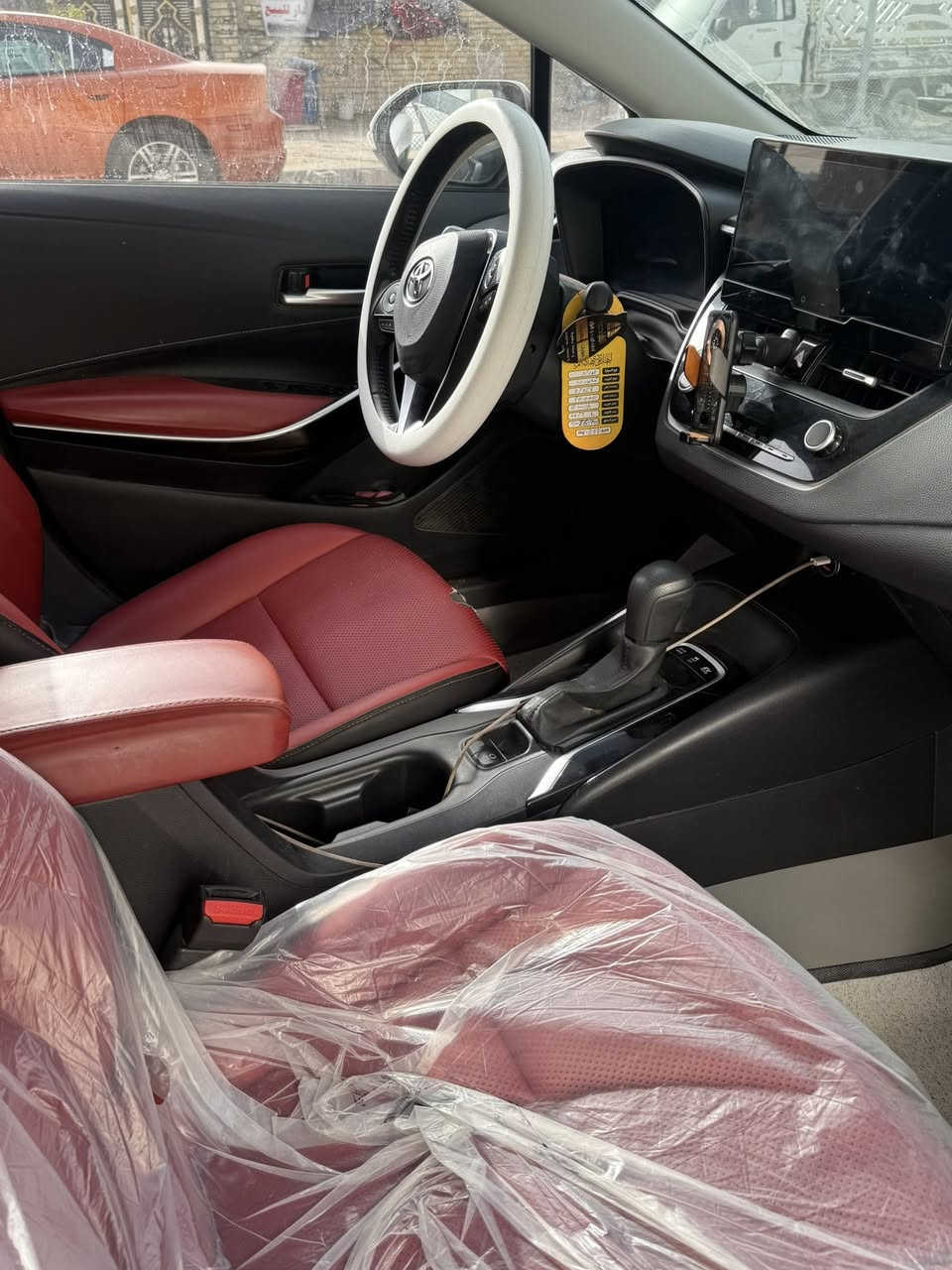 السلام عليكم كورلا هايبرد موديل2024 مكفوله كفاله عامه من كل النواحي فول مواصفات داخل احمر كرسي كهربائي ⚡️ ماشيه 68الف بطاريات مكفوله مكينه مكفوله 
مكاني البلديات قرب نادي الصناعه 
اتصال ***********
