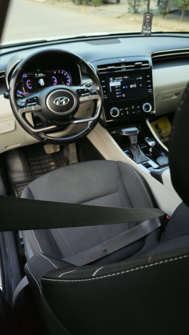 توسان 2022
سياره من شركه هونداي الاصليه  _ الاولى موتر 

بصمه / كشن مخمل / كشن كهرباء سايق وصدر / تحكم ستيرن تثبيت سراعه / بلوتوث ابل كار / اندرويد اوتو / شحن لاسلكي / كاميرا / حساس امامي / حساس خلفي / رادرات جوانب قماره حديد  / محرك 2000 دوش / تبريد قطعتين 
________________________________
رقم بغداد تخم تايرات جديد من شركه هزه جديده رقم دولي 
ماشيه 67 الف فقط

سعر  214 ورقه  بيه مجال بسيط  
العنوان _ بغداد _ البياع 
***********
