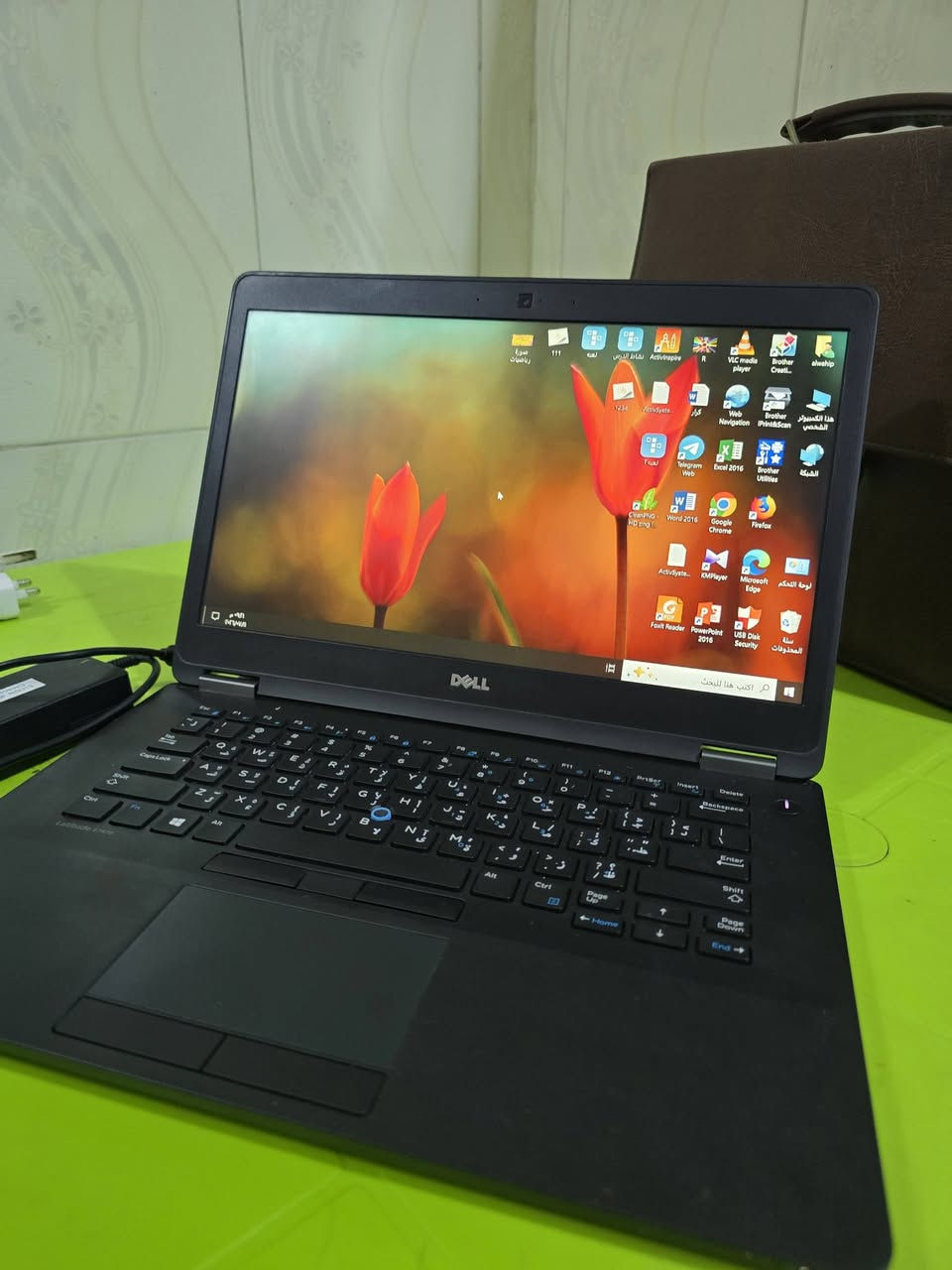 للبيع بسعر مناسب جدا 
💻 للبيع لابتوب DELL Latitude E7470 💻

🔹 حالة الجهاز: نظيف وشغال 100%
🔹 الشاشة: 14 إنش FHD
🔹 المعالج: Intel Core i5 جيل سادس
🔹 الرام: 8GB
🔹 التخزين: 256GB SSD (سريع جداً)
🔹 كيبورد مضيء + تراك بوينت
🔹 مداخل متعددة (HDMI – USB – LAN – وغيرها)
#مكاني كربلاء طويريج 
#للاستفسار ***********
