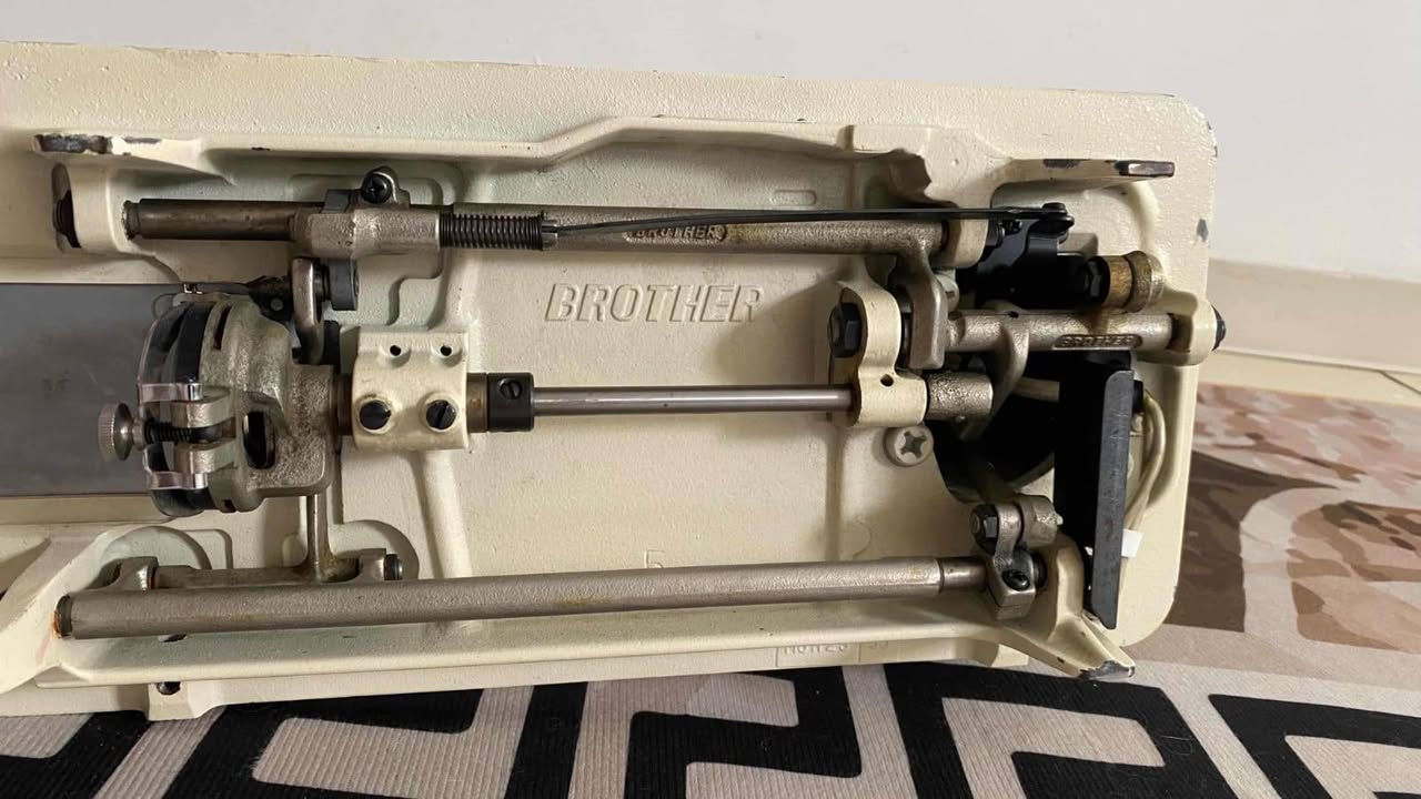 السلام عليكم عندي هاي المكينة مال خياط بروذر جديدة سعرها 150 وبيها مجال مكاني بسماية 🌹


**إذا كنت صاحب هذا الإعلان وتريد حذفه لأي سبب، رجاءا أرسل رسالة إلى الدعم الفني**