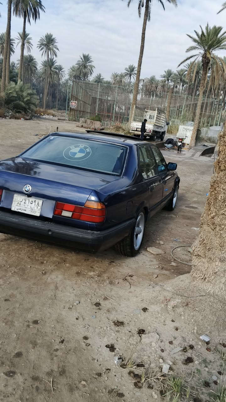 السلام عليكم للبيع بي ام موديل 93 رقم بغداد كهربائيات كله شغال كشن كهربائي  كير ومكينه مكفولت تخم تاير جديد ويل رياضي 17 مضخم صوت شغال 4سماعات جداد باتري جديد حداديه جديده تعمير جديد صبغ اثر جراد فقط السياره مكفوله من الضربه والحادث  سياره ماذب عليه  ربع مكاني بابل محاويل السعر 55وبيها مجال مامتوجد على الفيسبوك ***********
