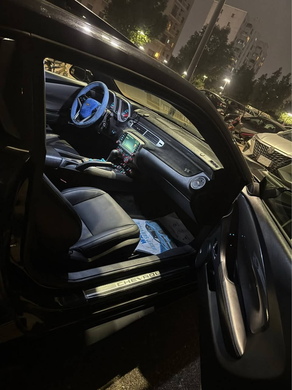 سلام عليكم اذكرو الله وصلو على النبي 🧿♥️
كمارو 2ss من انضف السيارات بموديلهه وبعدهه جديدة موديل 2014فول مواصفات 1/1  حادثهه قبق جنطة + جاملغات خلفية بجم كبس لغود شواصي كلهه كفالة كير محرك مكفولات من الفتح والتبديل والبخار شرط الفحص والسونار ممشى السياه. 71 الف كيلو متر مشي حقيقي مكان السيارة بغداد الكرخ ب اسمي تحويل ثاني يوم هزة وارقام كله جديد السيارة ممنزلهه استعراض ولا دوسات استخدام شخصي وعلى ايد وحدة فقط  🔴ملاحظه السيارة ستوك لا برمجة ولا فتح عقل كلشي مملعوب بيهه على وضع الشركة صدر امامي خلفي كله جديد وتايرات جدد 

المواصفات🔻 
فتحة 
كشنات جلد نضافة 100% 
داتو شو 
كشنات كهرباء عدد 2 
كيجات 4 يم الكير 
كشنات تدفة 
شفتات ستيرن 
تحكم ستيرن ب الكامل 
مثبت سرعة 
السيارة فول مواصفات وبعد بيهه مواصفات

للستسفار ***********
