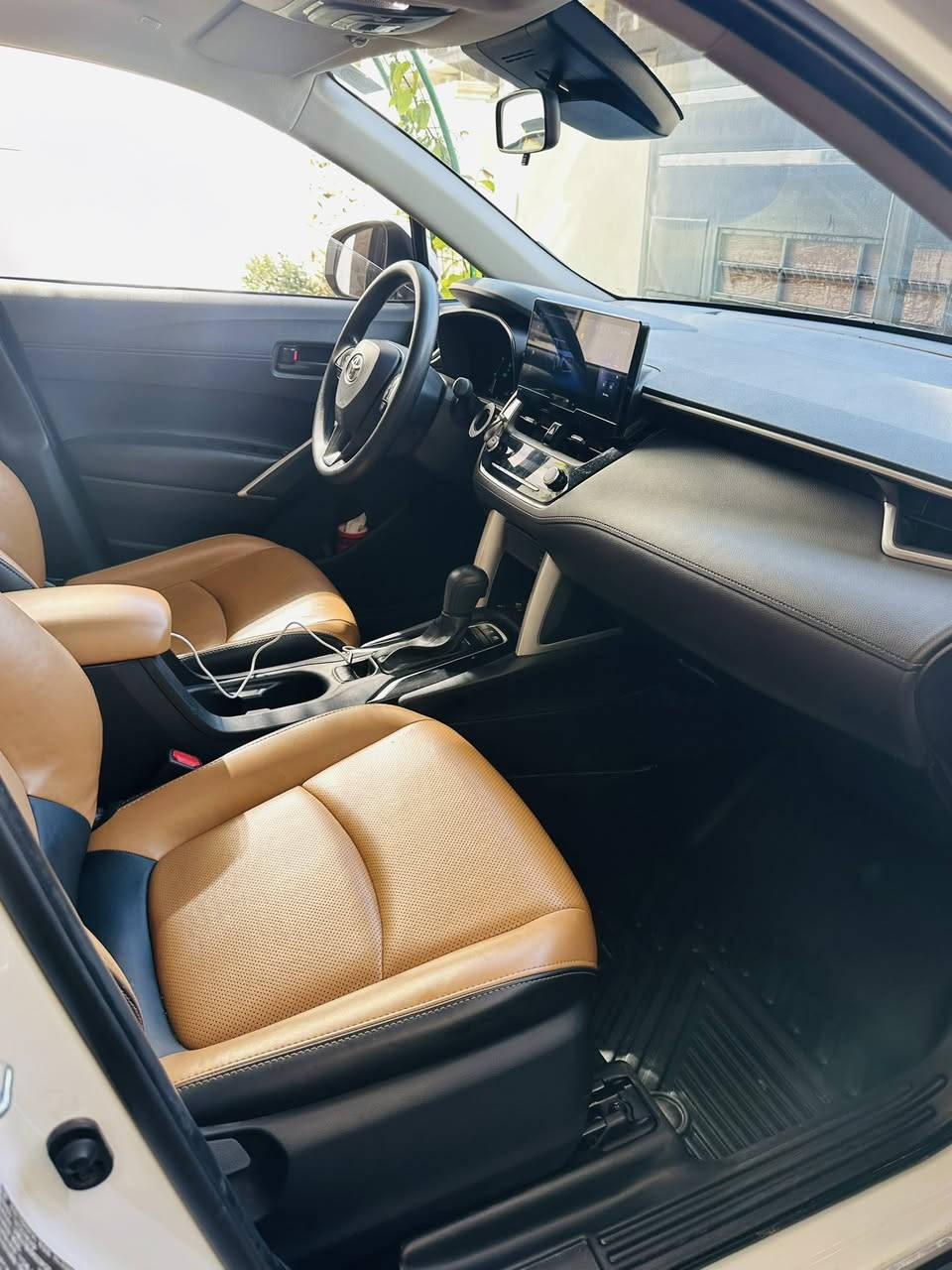 السلام عليكم
للبيع كورلا كروس موديل ٢٠٢٤ مكفوله كفاله عامة رقم بغداد باسمي 
ماشيه ٢٧ 
السعر ١٦٦٠٠$ وبيها مجال 
مكان السياره بغداد / حي الاعلام 
للاستفسار ***********
