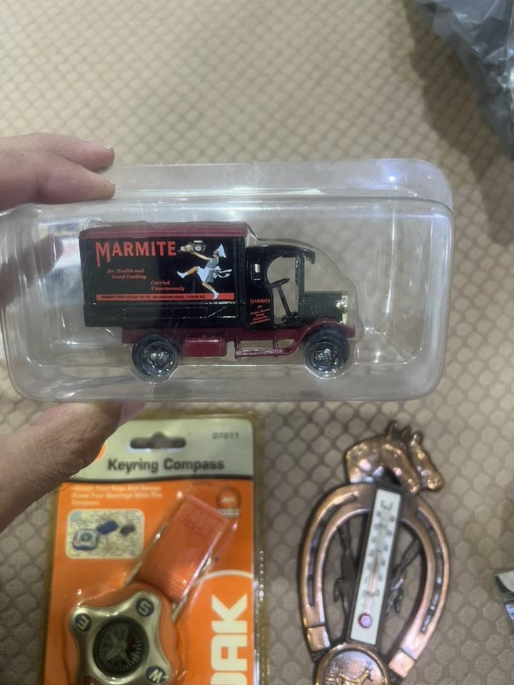 كل حاجه وسعرهه***********
