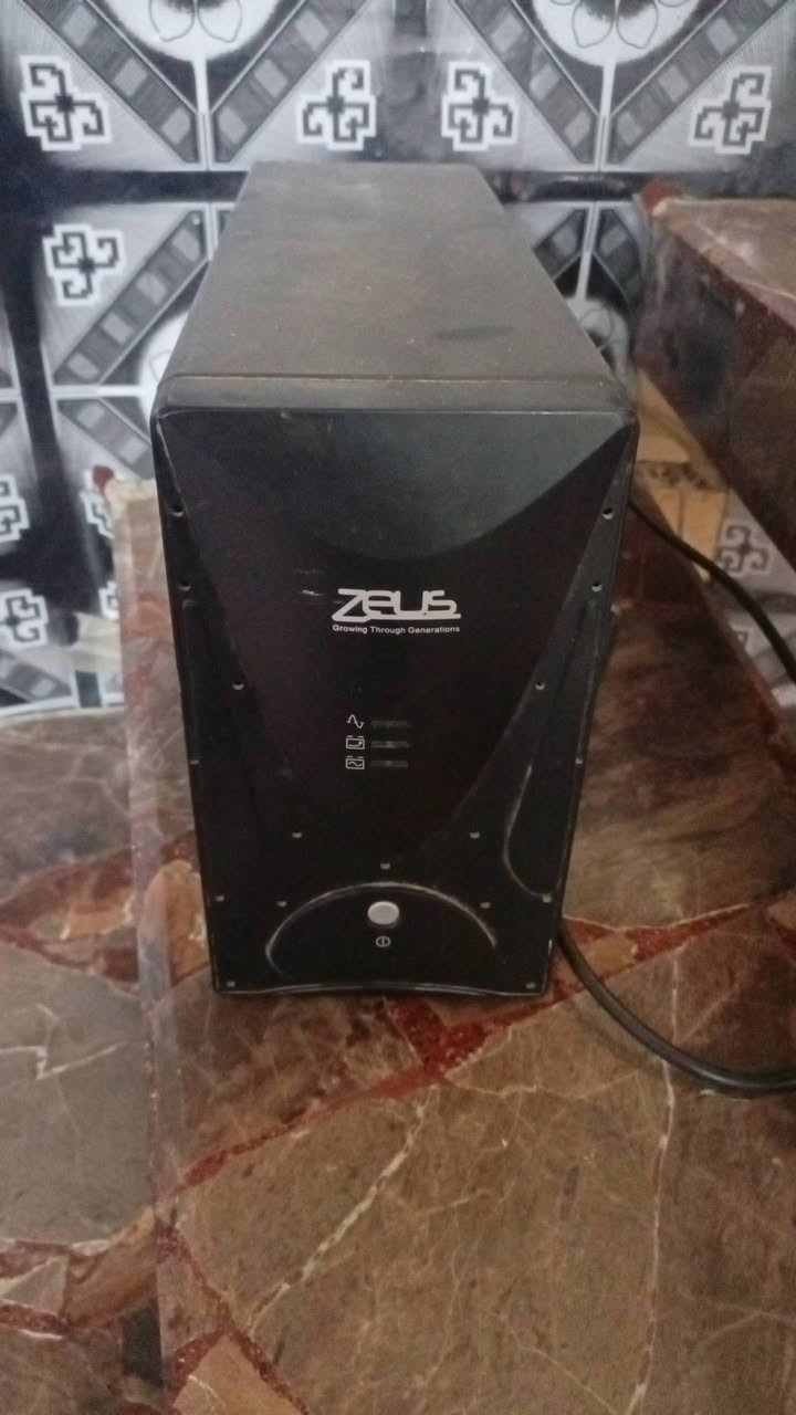 للبيع UPS عدد 2 يحتاج تبديل بطاريات فقط حجم 1500 سعر 60 ثنينهن توصيل موجود رقم ***********
