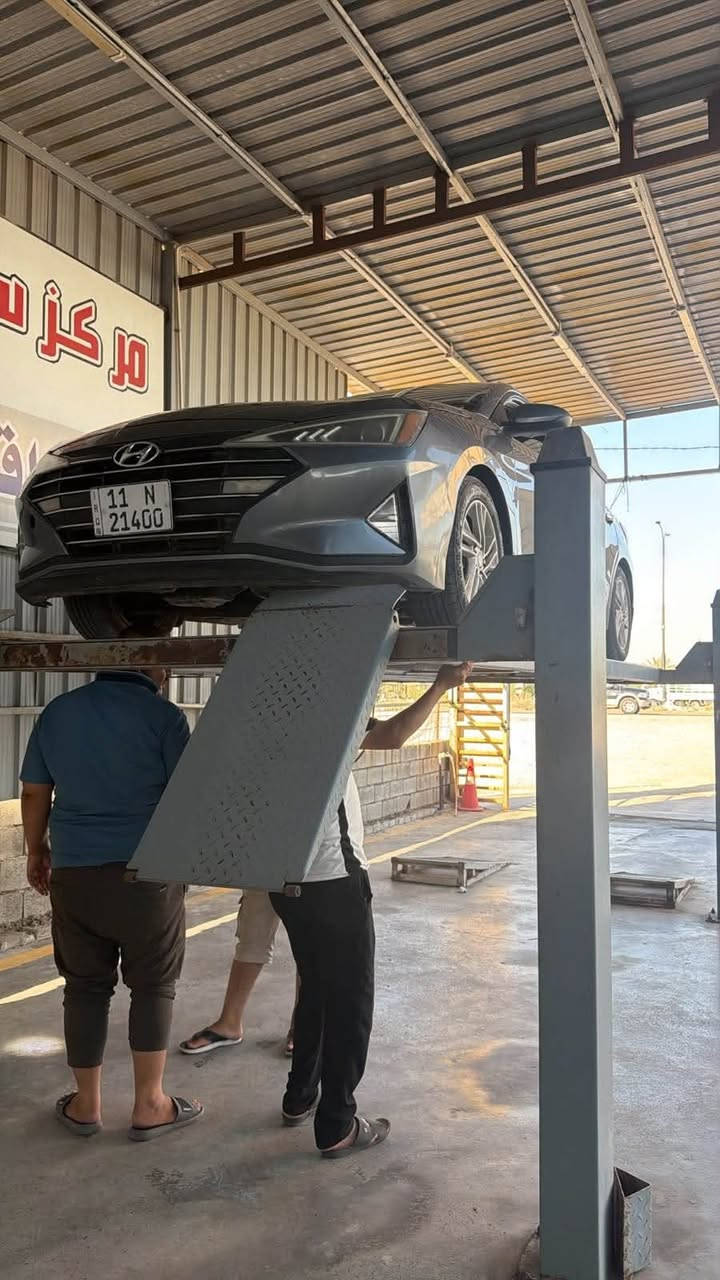 السلام عليكم 
النترا وارد امريكي موديل 2019
رقم بغداد انكليزي جديد
سياره بأسمي تحويل ثاني يوم
صلاحيه السنويه 2030
محرك 2000 دوش نص فول
كير اي تي ماشيه 164ميل
فول تحكم ستيرن 
شاشة وكامره خلفية
بدون حادث سرقه والسونار مرفق 
وبيه حادث قبل يومين مرفق بصوره 
بدون ايرباك
منظومه تبريد كامله جديده
تخم تايرات جديد
السعر 120 $$ وبيه مجال 
العنوان بغداد المحمودية
للاستفسار اكثر اتصل 
***********
***********
