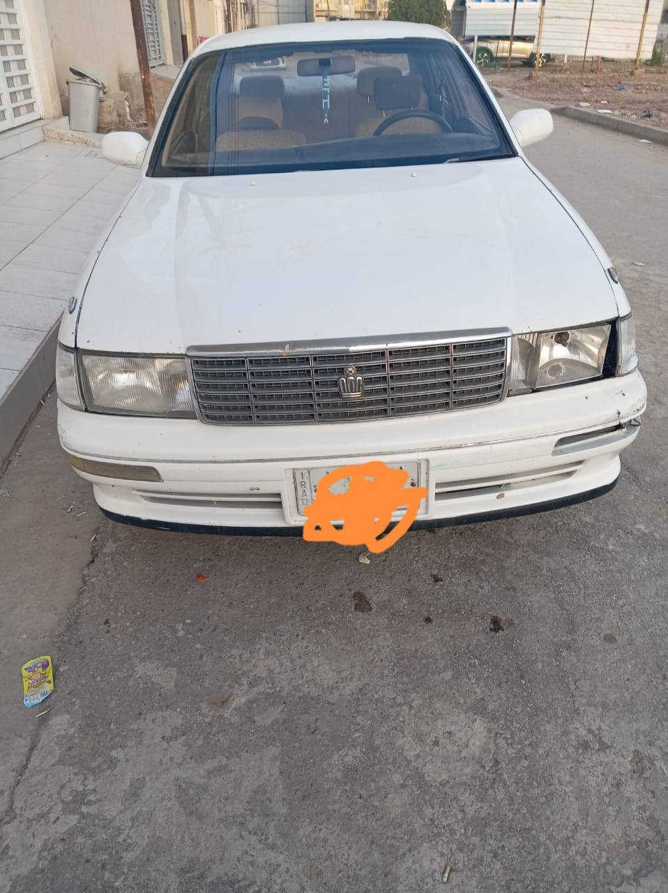 السلام عليكم سياره بطه البيع فصل موديل ٩٣ الون ابيض رقم بصره مكفول من الكصه والنقل جثه راعيه موجود بل العماره محرك في فيتي السعر ٥٥ وبيه مجال قليل العنوان العماره حي الجامعه تلفون ***********
