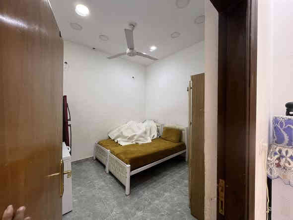 السلام عليكم بيت للبيع في حي الاحرار قرب المحكمه ومقابيل دور النفط البيت بلديه مساحه ١٥٠ متر السعر ٦٥ للاستفسار 
***********
***********
