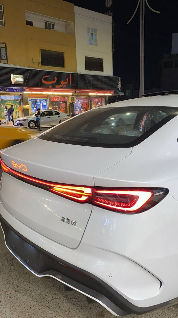 بي واي دي سيل 6
السياره جديده بعدها ماشيه اقل ال الاف
فول مواصفات للاخير
بعدها ممرقمه تروح للمرور بنفس اليوم ترقم وتجي
للاستفسار ***********
