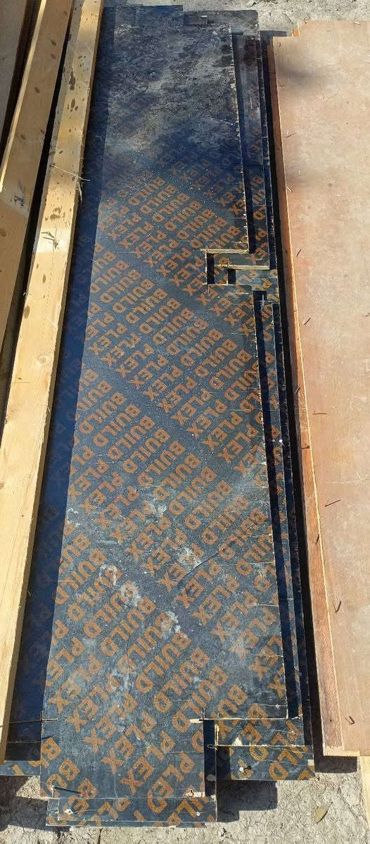 سلام عليكم خشب جديد للبيع متعدد القياسات ***********
