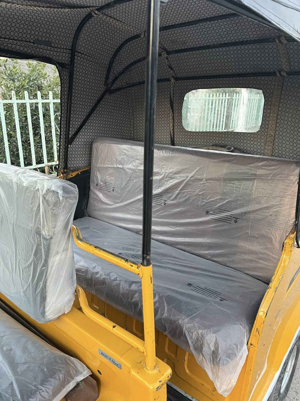 السلام تكتك تي بي س موديل عشرين ٢٠ مكينه جديده قبل شهر شادينهه  مال ٢٣ مرقمه بغداد تحويل ثاني يوم تكتك جاهزه من كلشي كبل الشغل ماتصرف عليهه ابد *********** مكاني بغداد الغزاليه نهايت شارع المركز
