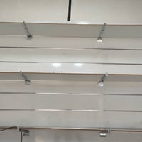 رفوف محل وسقف ثانوي كاملة للبيع  للإستفسار :  واتساب  ٠٧٧٢٦٤٩٣٧٤٠