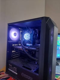 حاسبه للبيع  رام 16 كيكا  هارد 1 تيرا m.2  كرت Rx 580 8Gb  معالج r5 26...