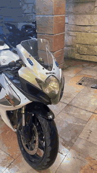 السلام عليكم جكسر محرك ٦٠٠ موديل ٢٠٠٧  رقم بغداد باسمي ماشيه ٣٠ الف كيلو كفرات تجاري abs عليه تطواله وتهبيطه  الدراجه مرتبه احلا من الصور مكاني بغداد / المنصور 
رقمي*********** (السعر ٤٥ ورقه)
