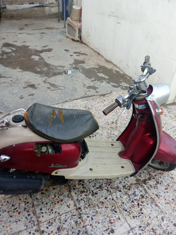 السلام عليكم دراجه عبد الحليم جديده  كلاسيك 60 لون حمراء داخل كريمي السعر200 بها مجال هذا هو الرقم الهاتف***********
