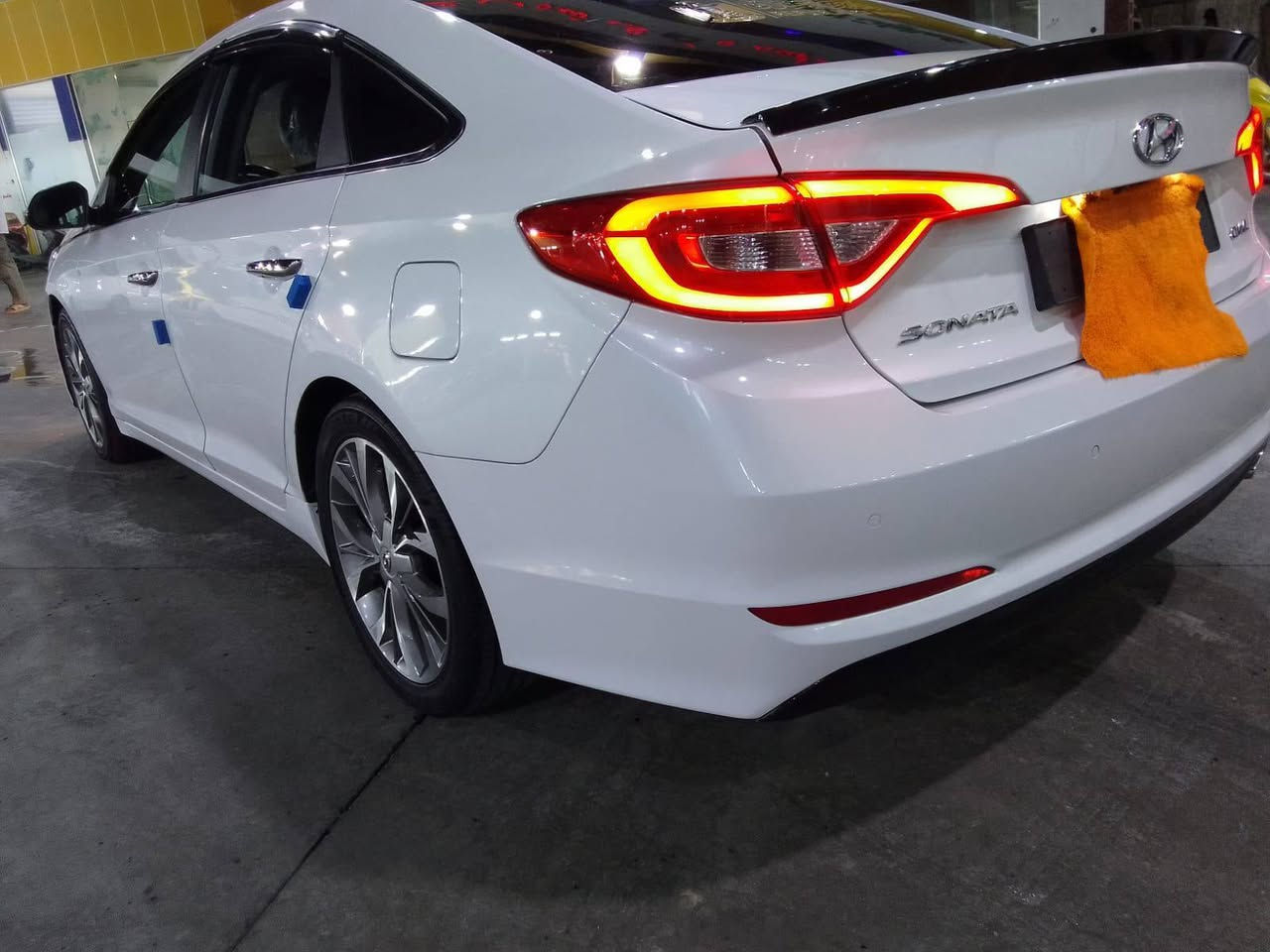 سوناتا 2017 ادوات بانزين اصل  كصه جنطه فول عده الفتحه بصمه تشغيل وابواب تخم تاير جديد سياره كلش حلو وجاهزه مابيها اي نقص السعر 80 وبيها مجال للطيبين *********** متؤمه حقيقي شرط الحاسبه عنواني البصره
