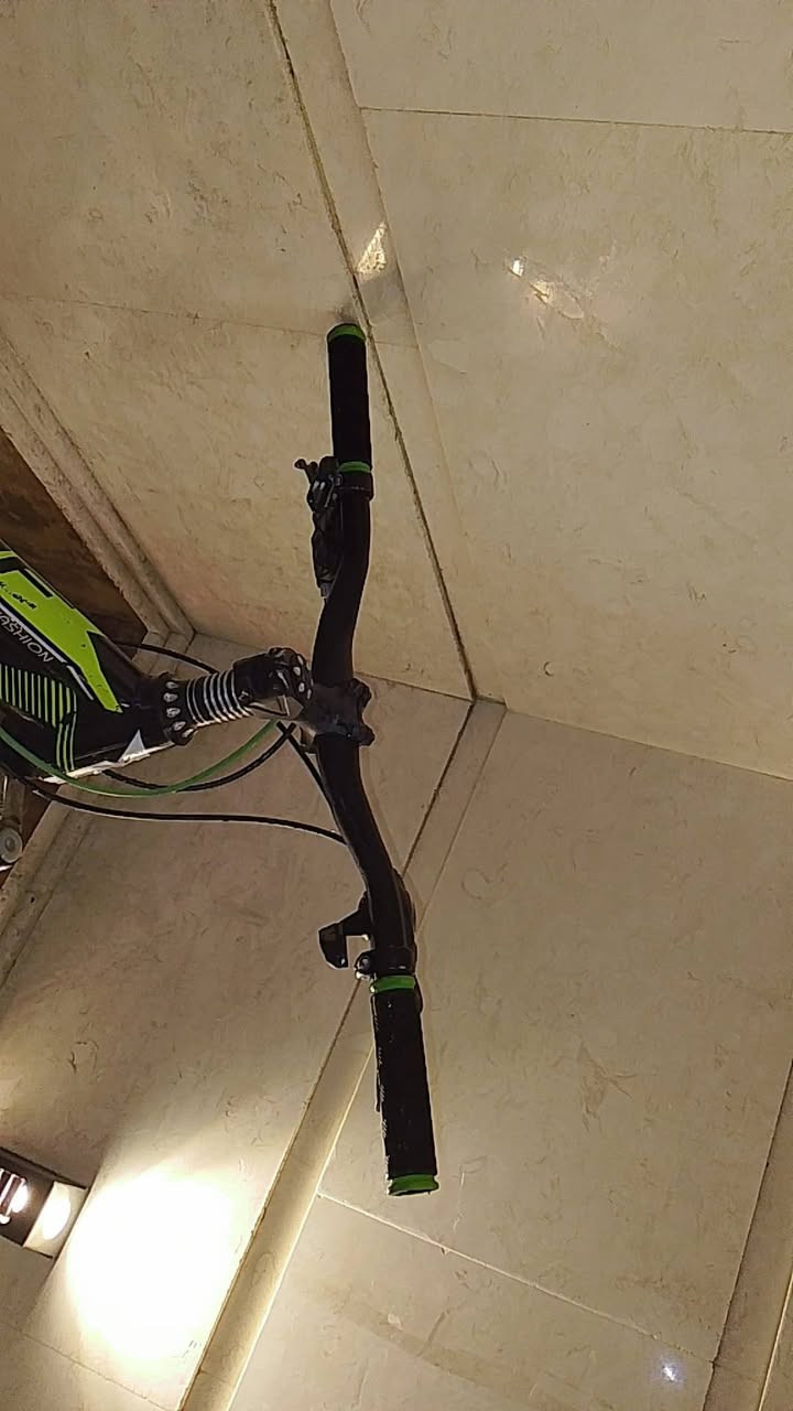 بايسكل نظيف برازيلي حجم 26بريكات يشتغلن دبلات يشتغلن بايسكل نظيف الى درجة: الرقم***********: الشعب شارع الصحه مقابل محمدالكردي السعر خاص
