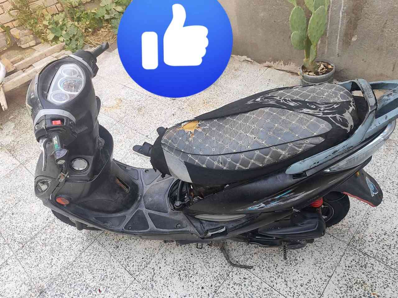 السَلٱمٌ عـَلـْيگمّ جي فور للبيع دراجه حلوه ونضيفه سعر 300 وبيه مجال السفتسار *********** واتساب
