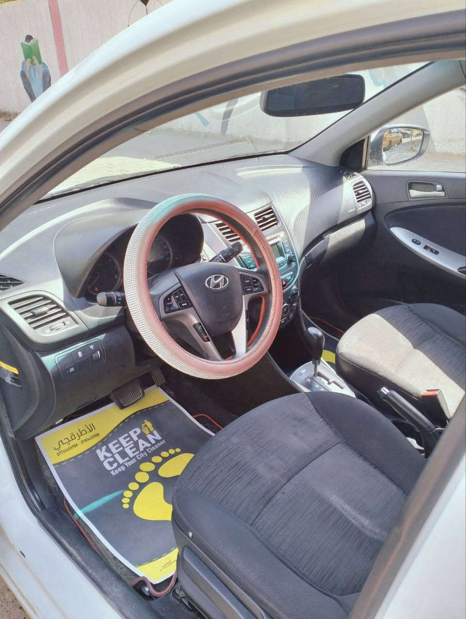 السلام عليكم و رحمة الله و بركاته
💢 اكسينت موديل 2017 لون ابيض (وارد امريكي)

⭕️ رقمها شمالي (اربيل) .. سونارها جديد و هزتها جديدة و السنوية مالتها جديدة (السيارة بأسمي .. تحويل مباشر بس اروح ابصم الك)

✅ محرك 1600 
✅ بيها نظام ECO
✅ هاش باك 
✅ تحكم ستيرن

⭕️ السعر خاص 

💢 مكاني بغداد - الاعظمية 

للتواصل و الاستفسار : رقم + واتس : *********** 

ِ
