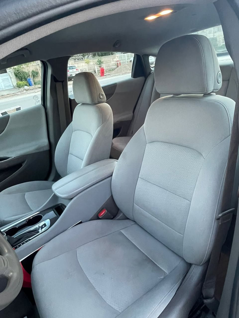 السلام عليكم ماليبو موديل 2022 LT وارد امريكا ماشيه 19 السياره جديده بجم كبس مابيها نقص الحادث مالتها بابتين وصور الحادث مرفوقه ويا الصور السعر المطلوب 120 ورقه وبيها مجال بسيط رقم اربيل والتحويل مباشر  مكان السياره بغداد ال كرخ حي الجامعه للستفسار هاذا الرقم *********** وشكرا
